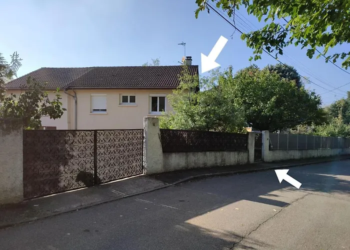 Studio Dans Maison Avec Jardin Et Balcon, Au Calme